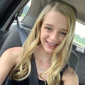 Meet your Posher, Hailee